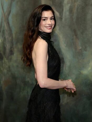 Anne Hathaway