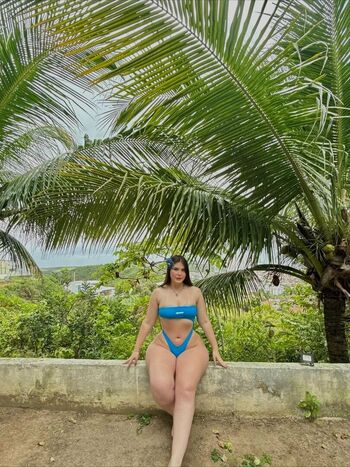 Nicolle Caroline