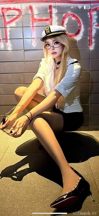 Voyeur Asian Pissing Toilet &Amp; Upskirts Only